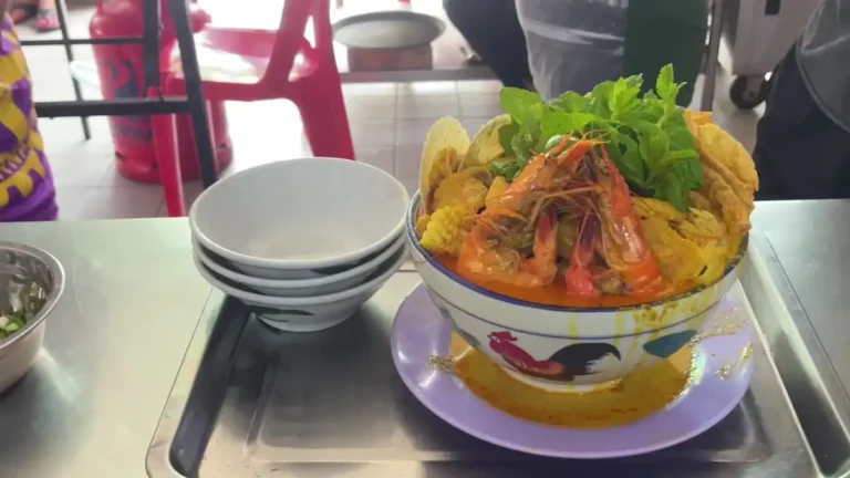 Kelezatan Mee Chambol Special: Pengalaman Kuliner Tak Terlupakan di Kak Yam