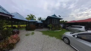 D'Bendang Homestay menawarkan penginapan yang damai di tengah pemandangan sawah padi yang menenangkan.