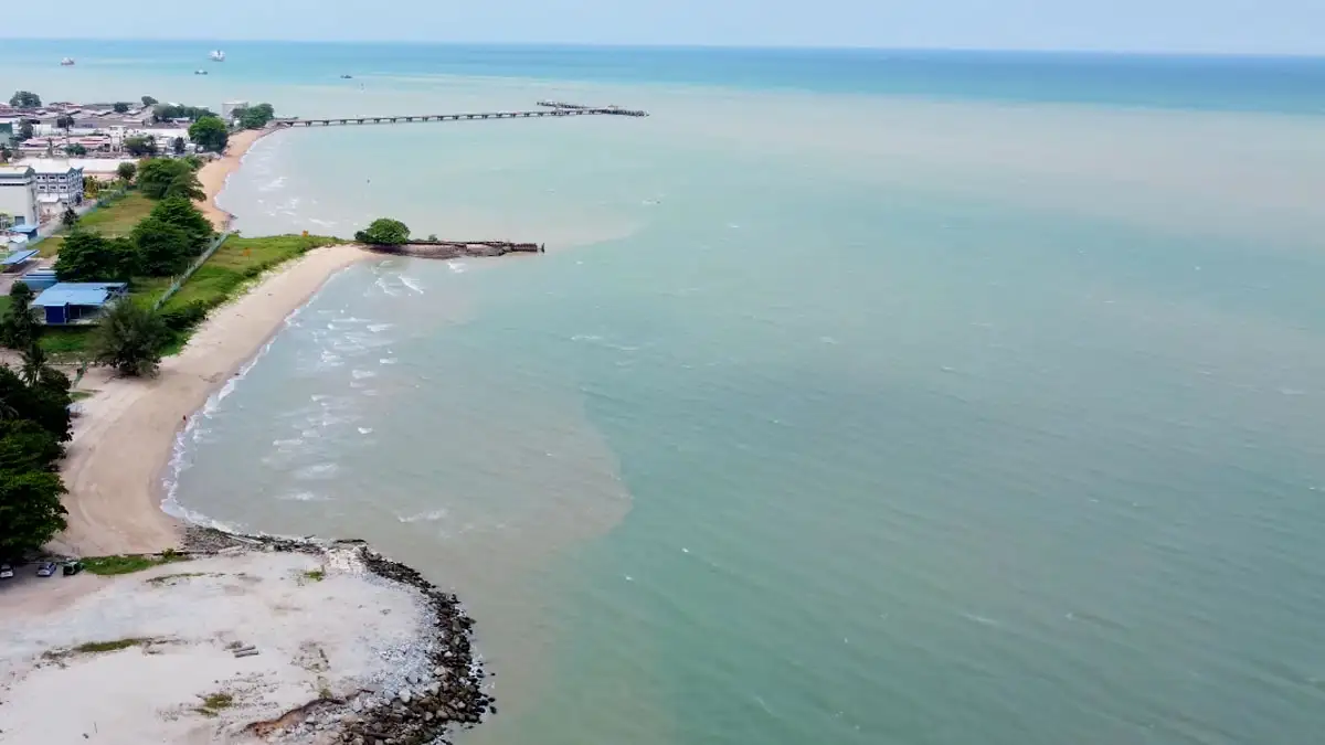 Pantai Puteri Melaka: 7 Keindahan Alam dan Aktivitas Seru