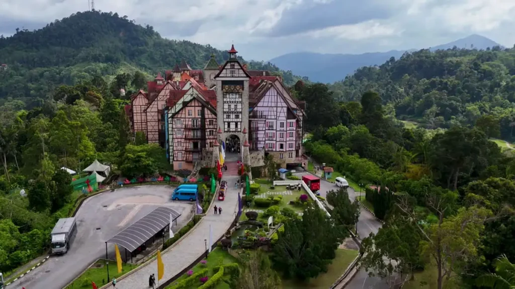 Colmar Tropicale: Nuansa Perancis di Bukit Tinggi, Malaysia. Suasana ala desa Perancis, hidangan lazat, dan aktiviti menarik.