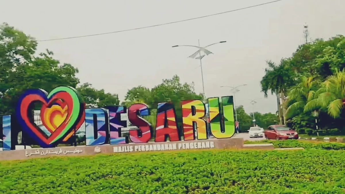 Tempat Menarik di Desaru: Pantai indah, taman tema air, dan muzium nelayan adalah antara destinasi yang harus dikunjungi semasa di Desaru.