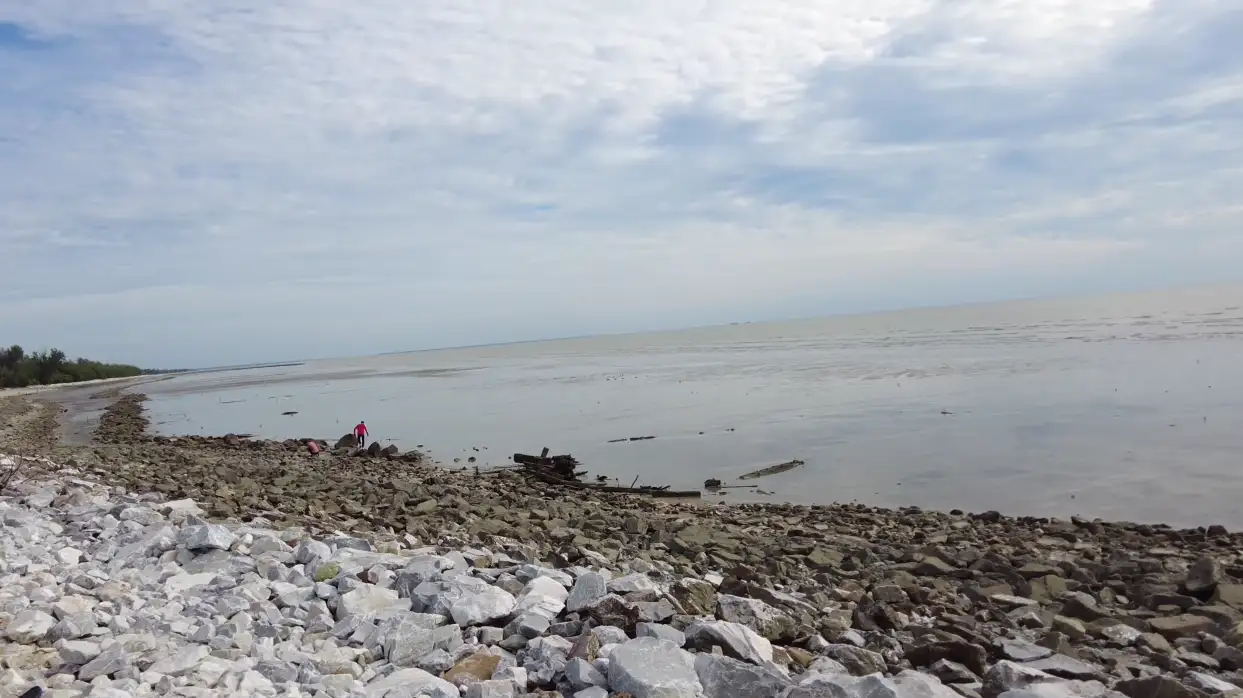 Tempat Menarik di Pantai Remis: Pemandangan Menakjubkan dan Hiburan yang Tak Terlupakan